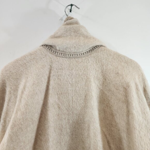 Alpaca Wool Cape w/ Attached Scarf Made in Peru - Picture 6 of 11